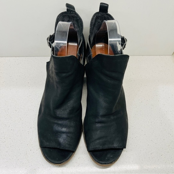 Lucky Brand Banu Cutout Booties  Leather Black Peep Toe Block Stacked Heel Sz 10 - Picture 3 of 16